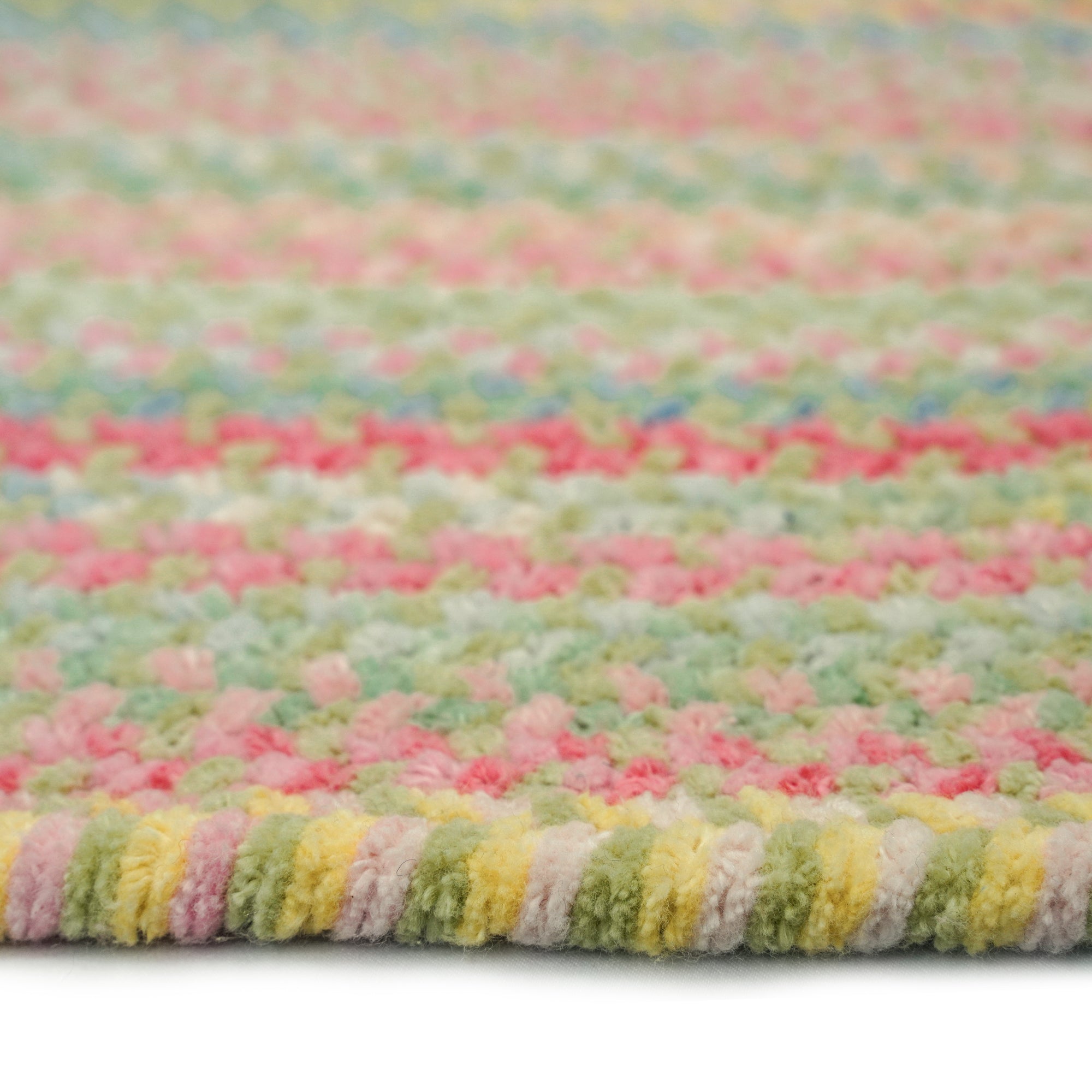 Cutting Garden Grass Braided Rug Round image
