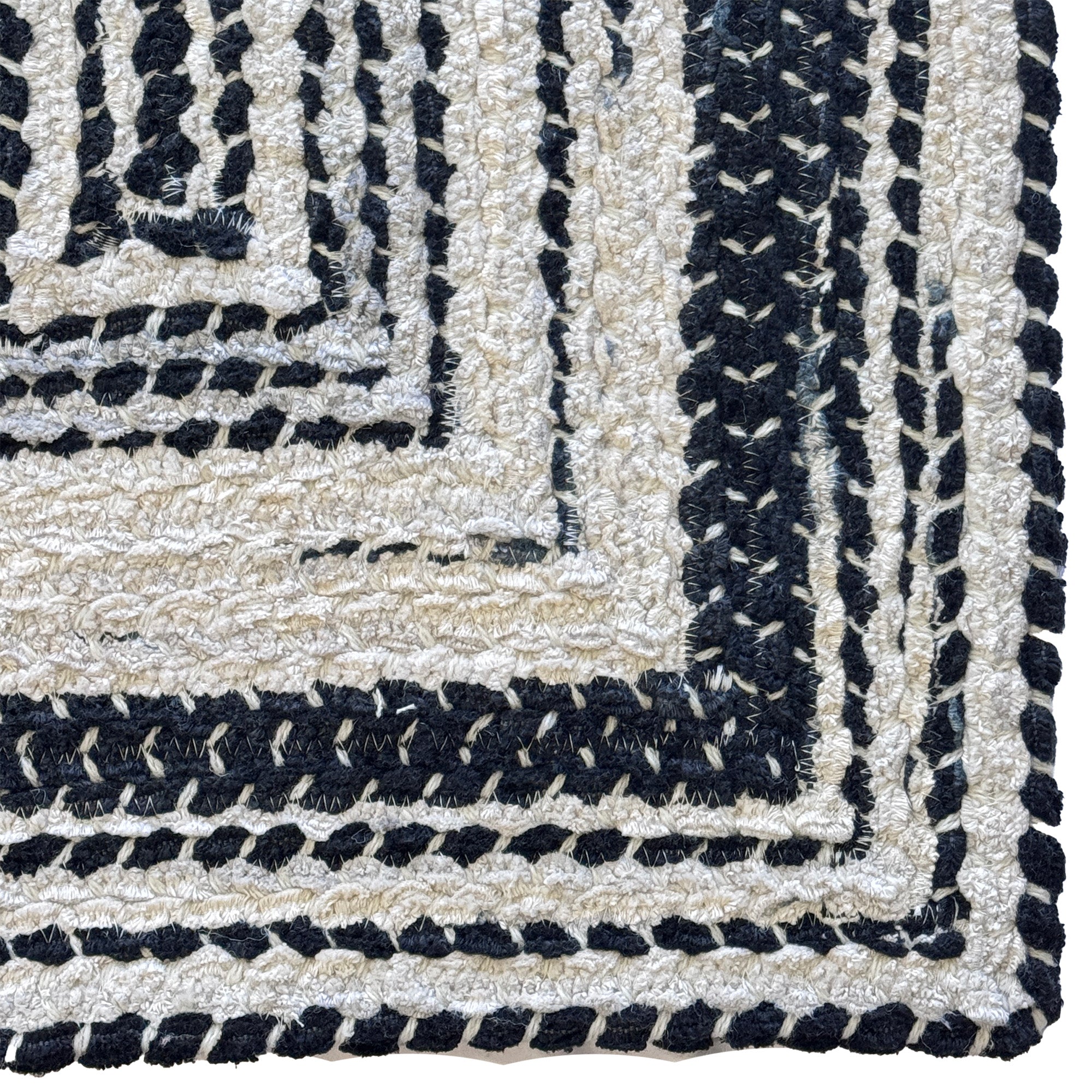 Crafted Black White Braided Rug Concentric Rectangle image