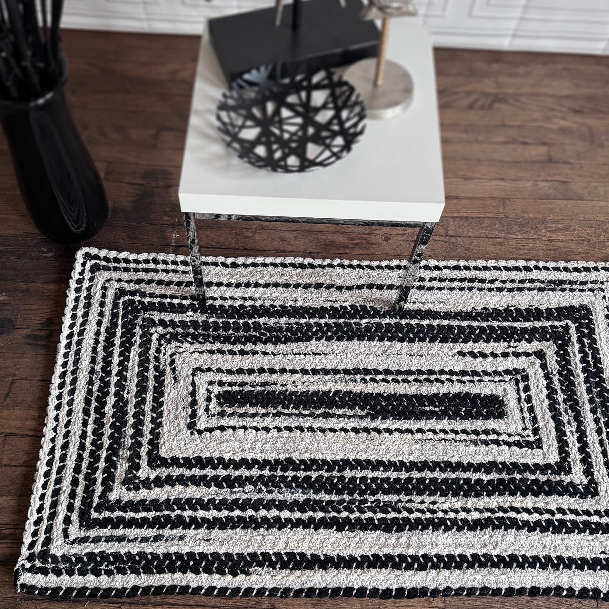 Crafted Black White Braided Rug Concentric Rectangle image