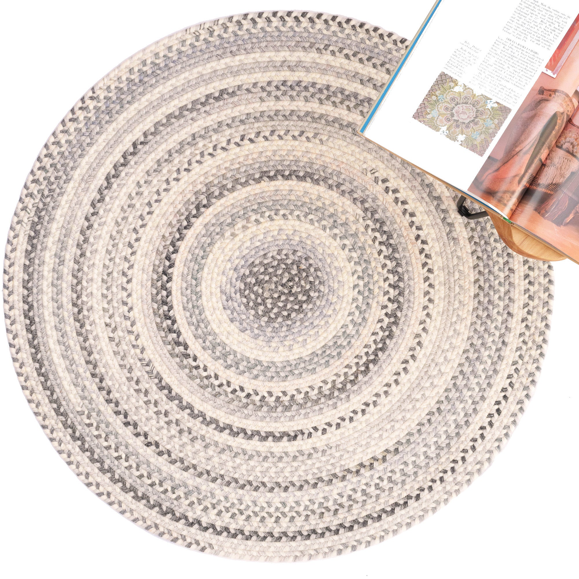 American Classic Shadow Braided Rug Round image