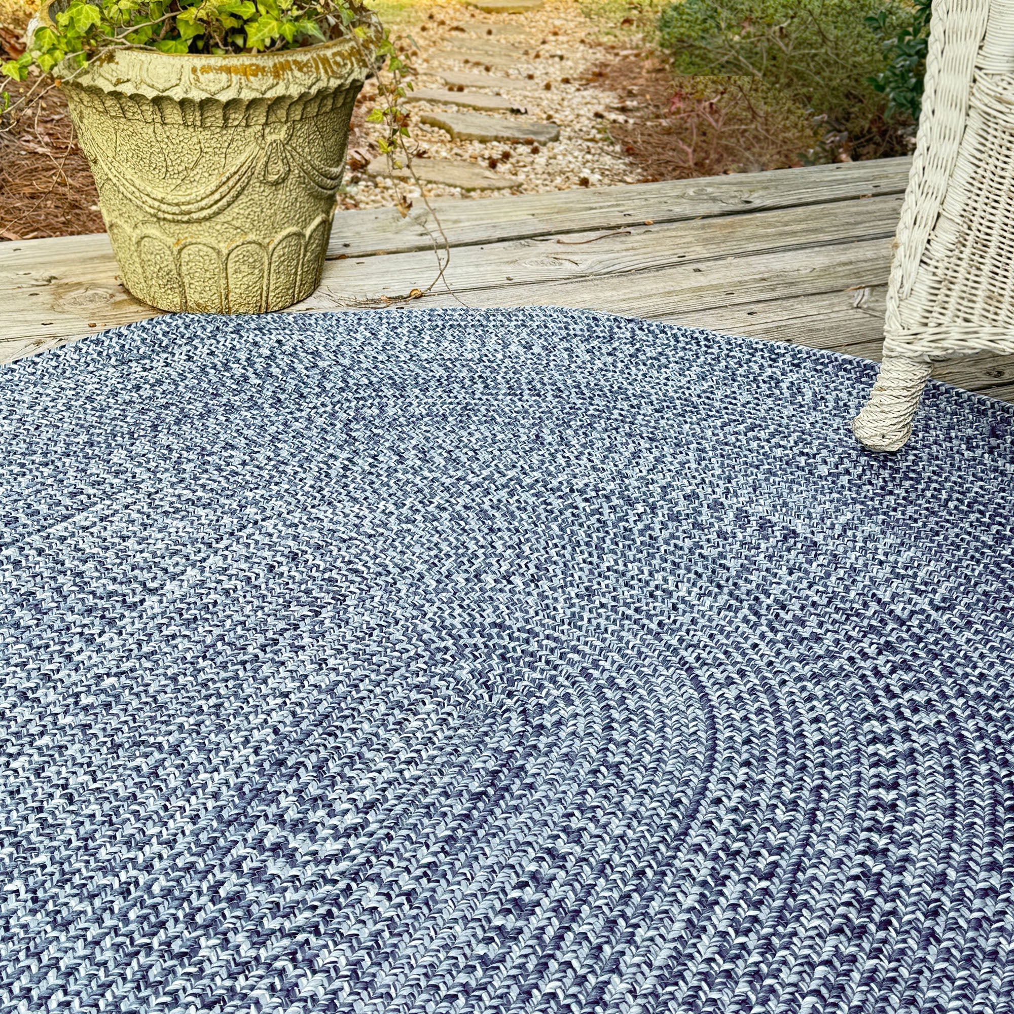 Seaport Blue Bay Braided Rug Round image